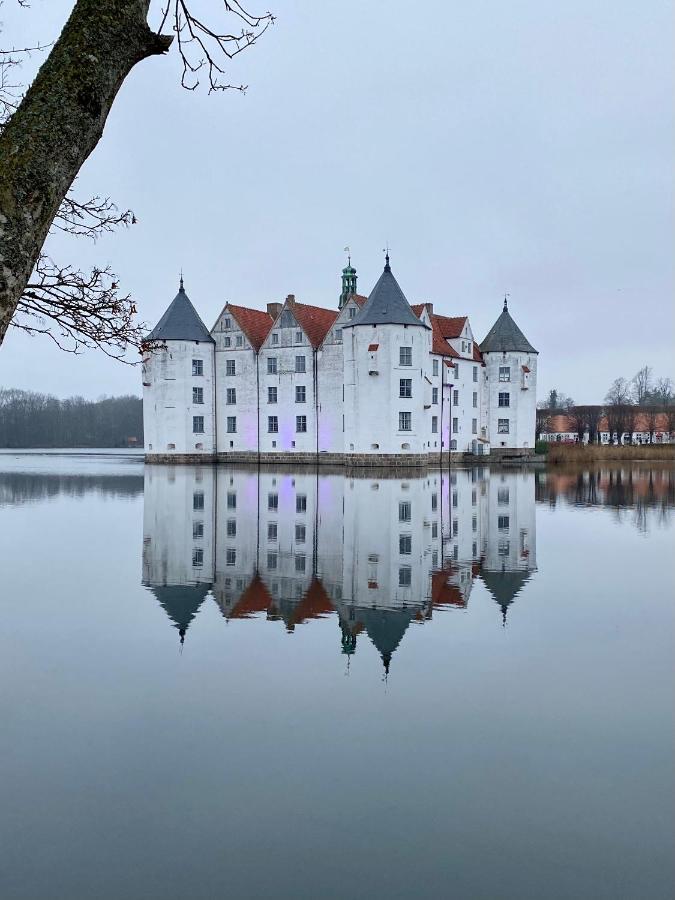 Zentrumsnahe schöne Altbauwohnung bis 4 Personen Flensburg Exterior foto